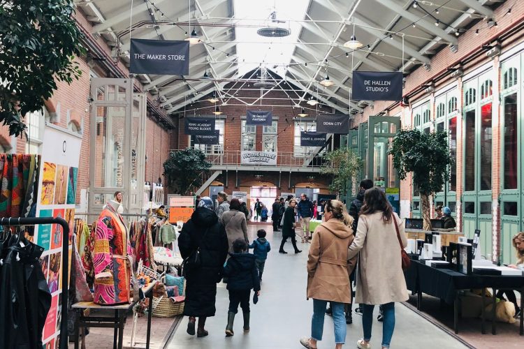 SUNDAY-MARKET-IN-DE-HALLEN-Amsterdam